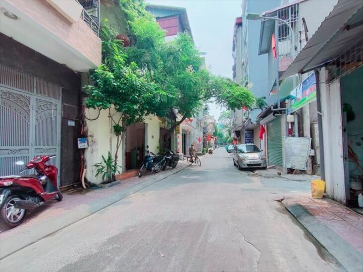 Bán đất tặng nhà cấp 4 Ngọc Thụy Long Biên, Ô tô tải tránh 58m2, Ngõ thông tứ phía, Gần chợ, công