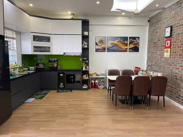 Bán chung cư CT2 KDT Văn Khê, 140m2, 3 ngủ,2wc, full nội thất, giá 5,7 tỷ