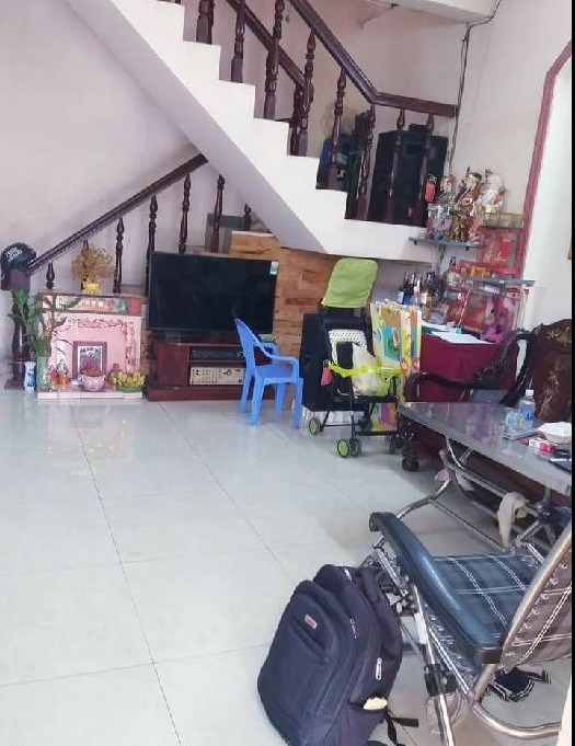 Nhà lô nhì trung tâm quận 7, 3 mặt tiền hẻm xe hơi tới cửa Nguyễn Văn Quỳ, 7.5×15, 2 tầng, chỉ 8 tỉ