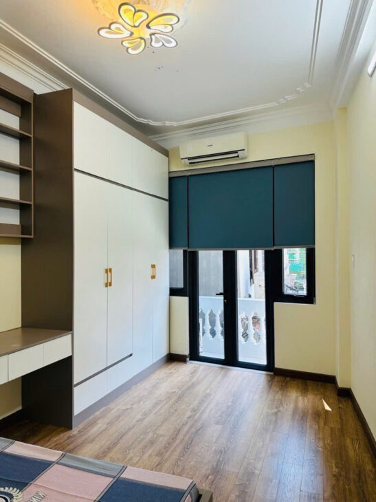 Bán nhà N3 Võ Chí Công Ở An Lành Vui Vẻ Ngõ Nông 35m2 5 tầng 6.3 tỷ