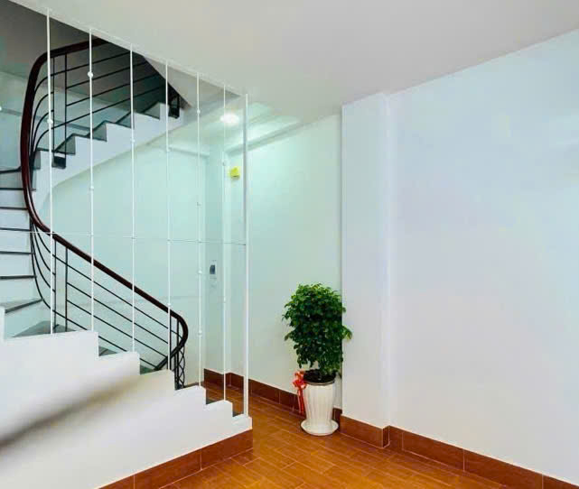 NHÀ CHÍNH CHỦ ĐẸP – GIÁ TỐT – Vị Trí Đẹp Tại Bùi Xương Trạch, Thanh Xuân, TPHN