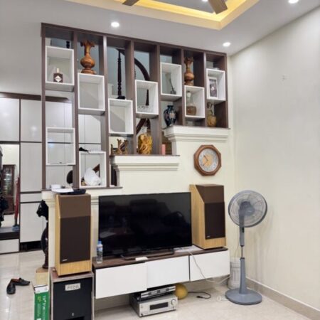 Bán nhà thanh nhàn 4 tầng long lanh dân xây ở ngay hai bà trưng