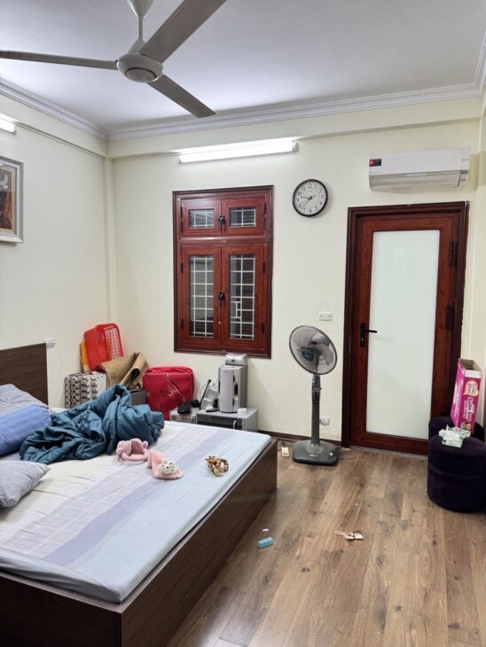 Bán nhà thanh nhàn 4 tầng long lanh dân xây ở ngay hai bà trưng