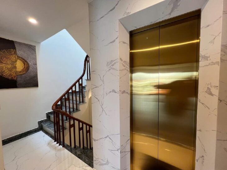 Bán nhà Đẹp Siêu phẩm vip Nguyễn Sơn– Thang Máy – Ôtô đỗ cửa -Thoáng 48m2 – 6 tầng nhỉnh11 tỷ (