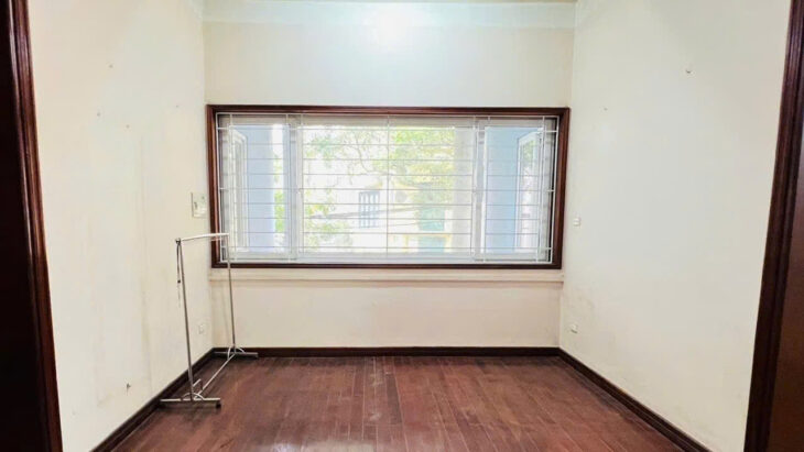 PHÂN LÔ SIÊU VIP TRẦN QUANG DIỆU – VỈA HÈ – NGÕ THÔNG OTO TẢI TRÁNH NHAU – KINH DOANH VĂN PHÒNG