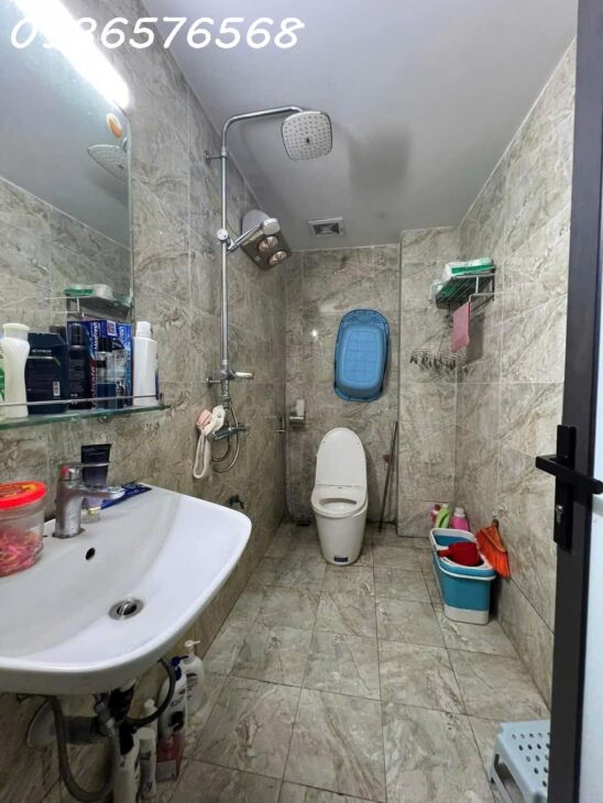 BÁN NHÀ Ô TÔ 40M 16X TỶ NGUYỄN HOÀNG