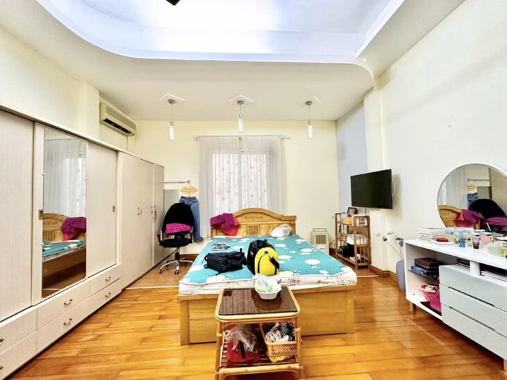 ⚜️ Nhà Mặt ngõ 25 Vũ Ngọc Phan, Đống Đa, Ô tô tránh, 90m2 5T MT 5m, Chỉ 22.5 Tỷ ⚜️