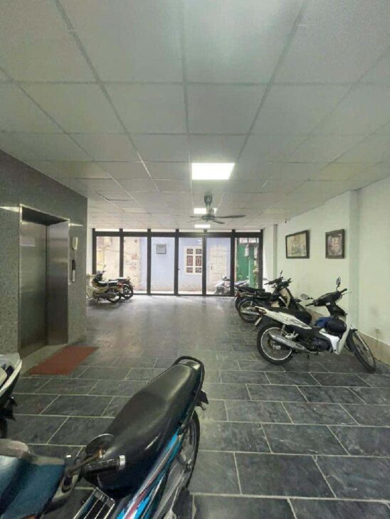 bán toà nhà Cổ Linh-Đàm Quang Trung, 170m x 7tầng, mặt tiền 9m, thoáng trước sau, ôtô tránh