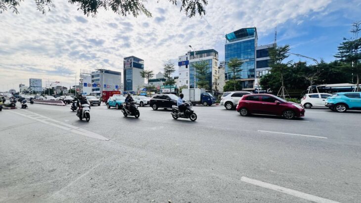 bán toà nhà Cổ Linh-Đàm Quang Trung, 170m x 7tầng, mặt tiền 9m, thoáng trước sau, ôtô tránh