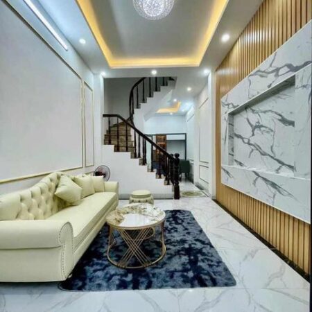 CẦU GIẤY NHÀ ĐẸP – NỘI THẤT ĐẸP- Ô TÔ ĐỖ CỬA – VỀ Ở LUÔN – 40M*4TẦNG