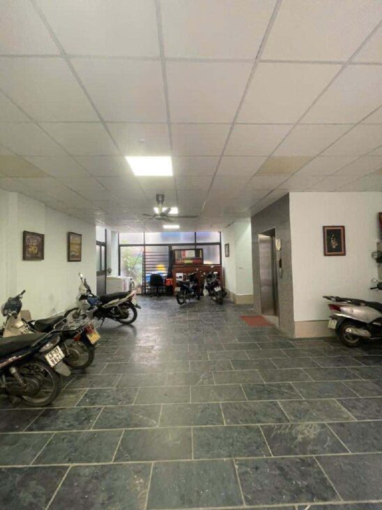 bán toà nhà Cổ Linh-Đàm Quang Trung, 170m x 7tầng, mặt tiền 9m, thoáng trước sau, ôtô tránh