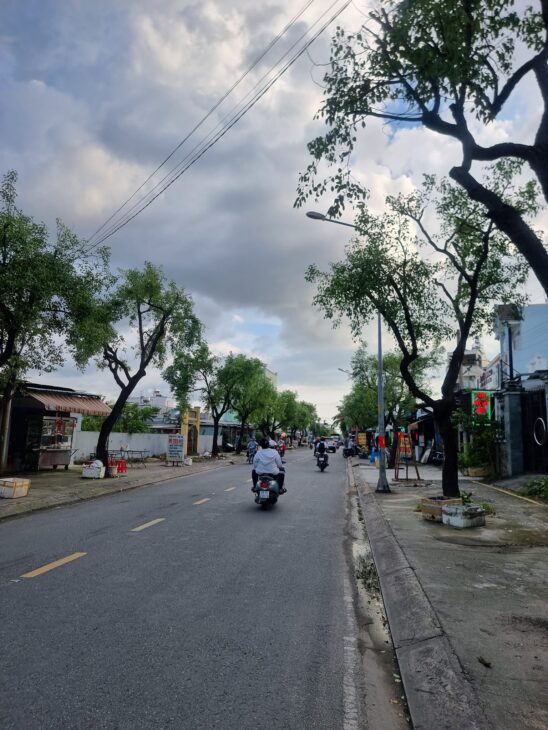 Bán nhà mặt tiền 5×38,3m giá 5 tỷ Đường Song Hành, Hóc Môn