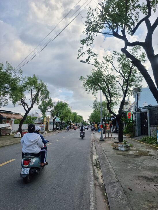 Bán nhà mặt tiền 5×38,3m giá 5 tỷ Đường Song Hành, Hóc Môn