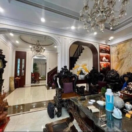 Siêu hiếm, bán nhà trung tâm Ba Đình, diện tích rộng 140m, gần ô tô, chỉ nhỉnh 24 tỷ