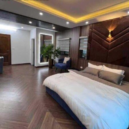 Chính chủ bán căn 4 tầng, 52m2, MT 4.5m, lô góc mặt tiền Âu Cơ – Tây Hồ, 18.35 tỷ