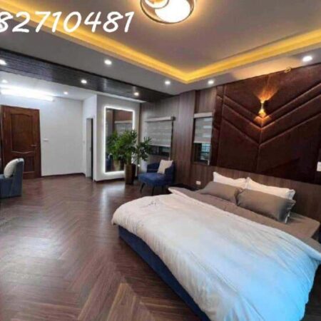 Bán gấp nhà 4 tầng lô góc mặt tiền quận Tây Hồ