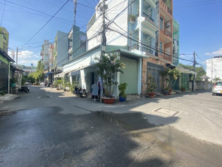 NHÀ HẺM Ô TÔ GẦN NGÃ TƯ TÔ KÝ, NGUYỄN ẢNH THỦ, TRUNG TÂM SẦM UẤT NHẤT QUẬN 12, 59M2. CHỈ 3.5 TỶ.