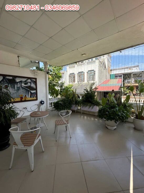 Gia đình cần bán nhà khu dân trí cao, ngõ ô tô Đội Cấn – Ba Đình