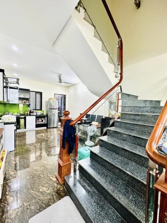 Phố VIP Giang Văn Minh – Ô tô đỗ cửa – 42m nhỉnh 12 tỷ