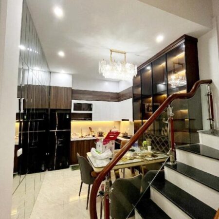 Bán nhà mặt phố Trần Phú 50m vỉa hè kinh doanh đỉnh mặt tiền rộng chỉ nhỉnh 13,3 tỷ đồng.