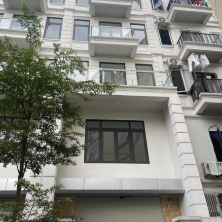 PHÂN LÔ Ô TÔ TRÁNH – VỈA HÈ KINH DOANH – TRUNG TÂM BA ĐÌNH – 5 TẦNG THANG MÁY MỚI CỨNG.