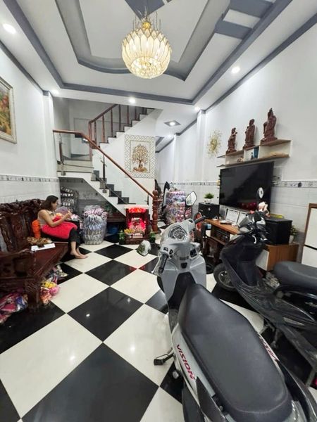CHỈ 5 TỶ – NHÀ LẦU 3 TẦNG – GẦN NGÃ TƯ AN DƯƠNG VƯƠNG & VÕ VĂN KIỆT