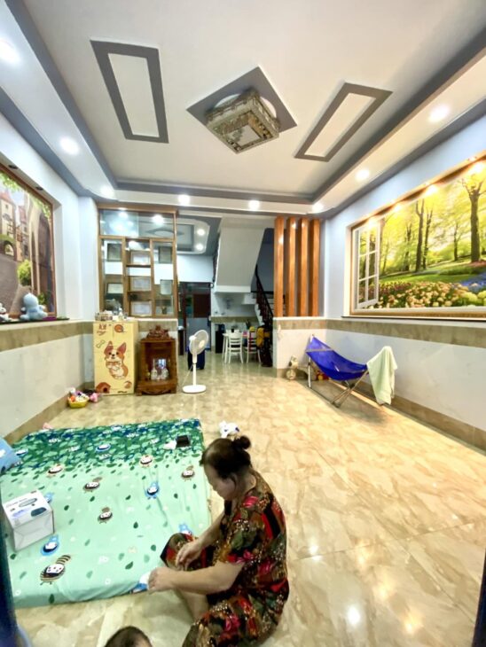 NHÀ 3 TẦNG THIẾT KẾ ĐẸP SANG TRỌNG – HẺM XE HƠI THÔNG – SÁT VÁCH HIỆP THÀNH CITY.