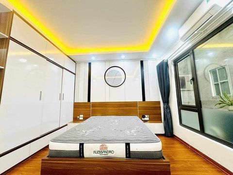 PHẢI THẬT NHANH! Láng Hạ – Đống Đa, Nhà Đẹp, KD, Thang Máy: 42m, 6T, MT: 4.3m, 12.8 Tỷ