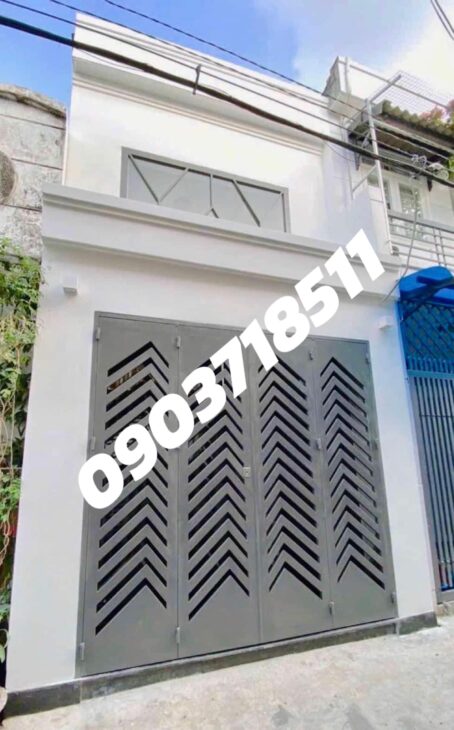 NHÀ 2 TẦNG THIẾT KẾ SANG TRỌNG – HẺM XE HƠI THÔNG – NGAY CHỢ HIỆP THÀNH.