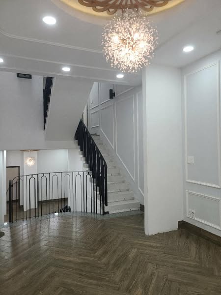 NHÀ MỚI Ở LIỀN (4×17) 66m2, oto ngủ trong nhà. CHỈ 6,1 tỷTL