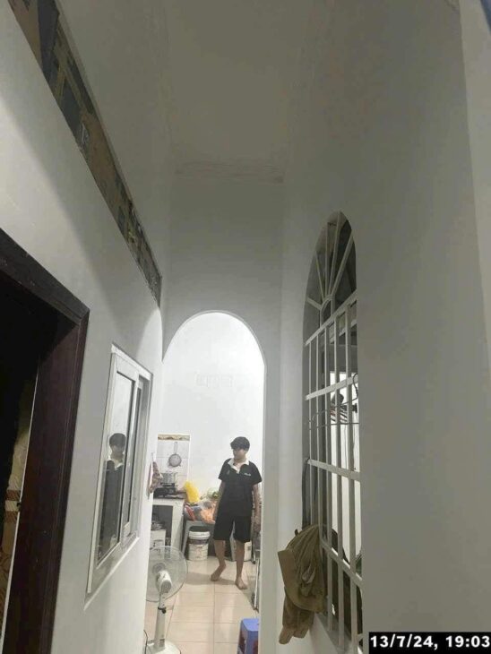 NHÀ SÁT MT ĐƯỜNG TRƯƠNG THỊ HOA, NGANG 5M BỀ THẾ. 67M2 CHỈ 4,05 Tỷ.