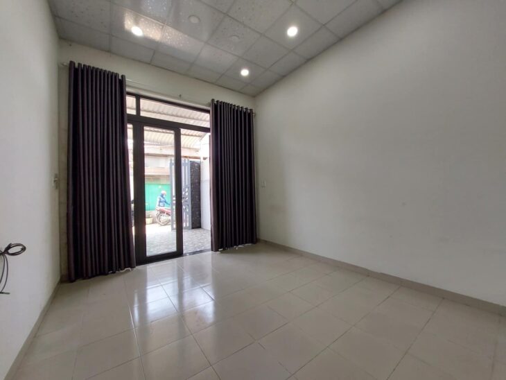 NHÀ CÁCH MT LÊ LỢI 20M – HXH THÔNG – TT HÓC MÔN – 74M2. Chỉ 3,7 TỶ TL.