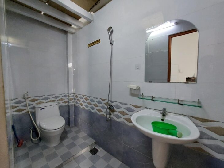NHÀ CÁCH MT LÊ LỢI 20M – HXH THÔNG – TT HÓC MÔN – 74M2. Chỉ 3,7 TỶ TL.