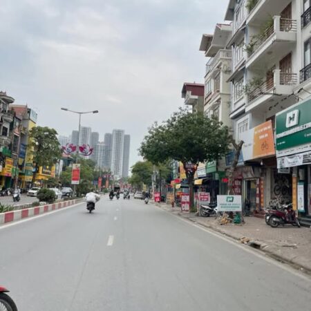 BÁN SIÊU PHẨM PHÂN LÔ CẠNH NGÃ 4 VẠN PHÚC – TỐ HỮU, DT40 M2, MT 4.2M, Ô TÔ ĐỖ CỬA,