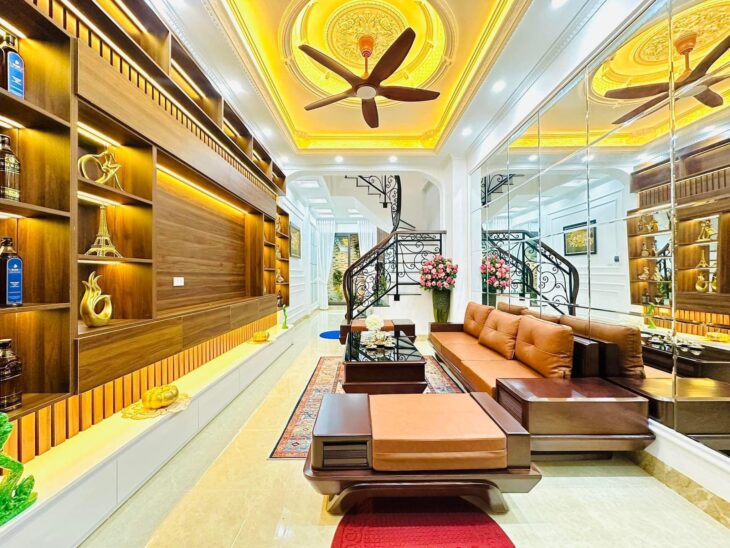 Bán Nhà Đẹp Có 102 Phố Thịnh Quang -Gần Ô tô – Ngõ to như Phố -Phân Lô Thoáng Trước Sau – DT 40m x