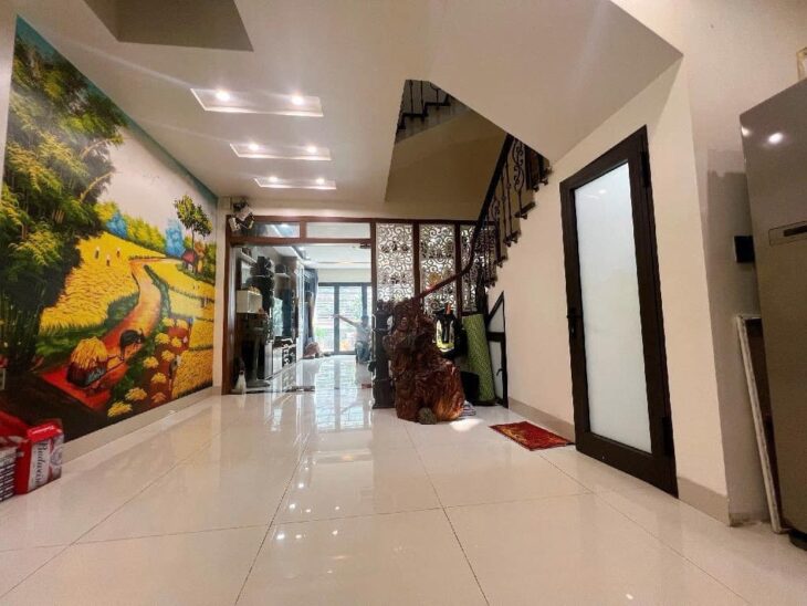 Hoàng Quốc Việt – phân lô ô tô tránh – ngõ thông – ô tô vào nhà – 60m nhỉnh 16 tỷ