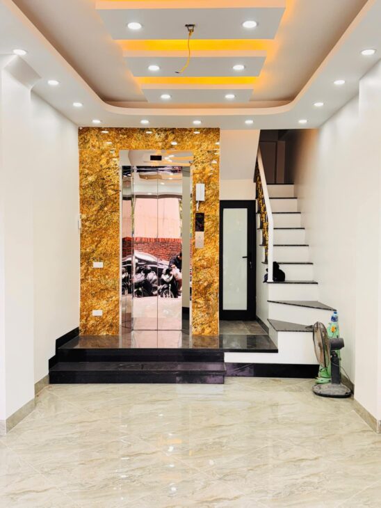 NHÀ MẶT NGÕ LÊ ĐỨC THỌ – THANG MÁY VỈA HÈ – Ô TÔ TRÁNH – KINH DOANH ĐỈNH – VỊ TRÍ GẦN NGÃ TƯ NÊN VÔ