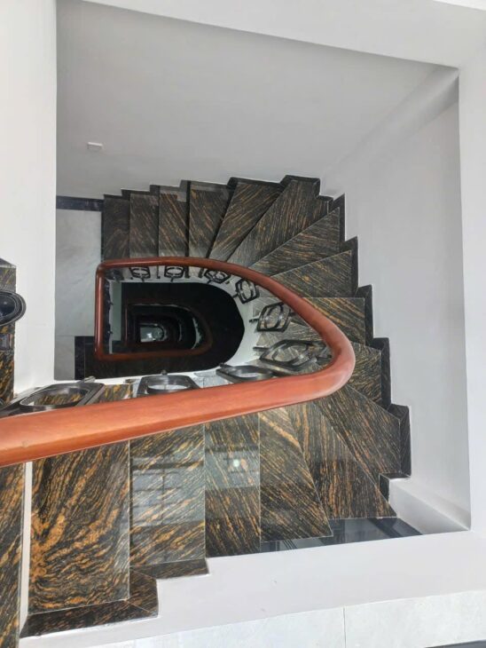 BÁN NHÀ TRIỀU KHÚC THANH XUÂN – GẦN PHỐ NGÕ THÔNG OTO ĐỖ CỬA – 50M 5T, NHỈNH 9 TỶ