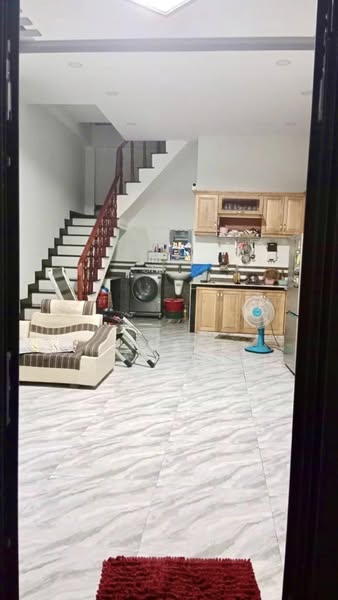 BÁN NHÀ RIÊNG GIÁ RẺ (9,5m x 10m) 95m2, CHỈ 5tỷx Thiện chí thương lượng