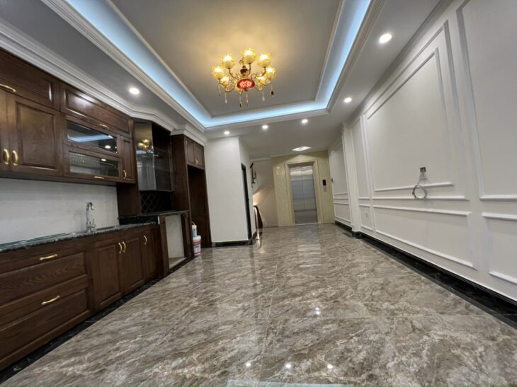 Lạc Long Quân Tây Hồ – 7 tầng thang máy – nhà đẹp ở ngay – 68m nhỉnh 13 tỷ