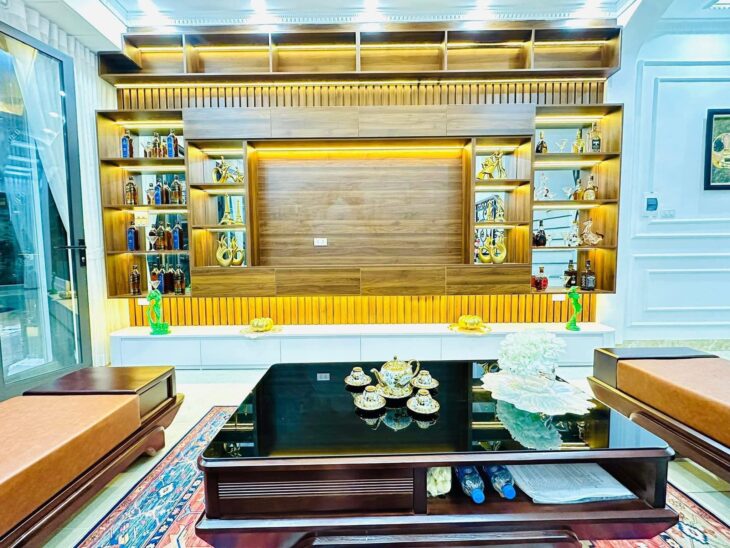 Bán Nhà Đẹp Có 102 Phố Thịnh Quang -Gần Ô tô – Ngõ to như Phố -Phân Lô Thoáng Trước Sau – DT 40m x