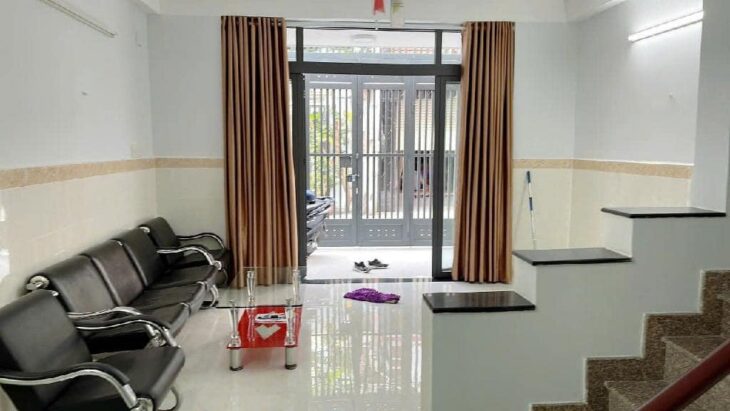 BÁN NHÀ 3 TẦNG 55M2 NGAY TRUNG TÂM QUẬN 7 – GIÁ 9.5 TỶ – SỔ HỒNG CHÍNH CHỦ