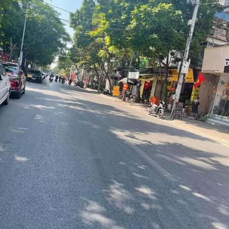 BÁN NHÀ PHÂN LÔ 5 TẦNG ĐẸP ĐÓN TẾT Ở TRUNG TÂM HÀ ĐÔNG, THANG MÁY, NGÕ THÔNG, MẶT TIỀN 4.8M, DT 42M2 BÁN NHÀ PHÂN LÔ 5 TẦNG ĐẸP ĐÓN TẾT Ở TRUNG TÂM HÀ ĐÔNG, THANG MÁY, NGÕ THÔNG, MẶT TIỀN 4.8M, DT 42M2