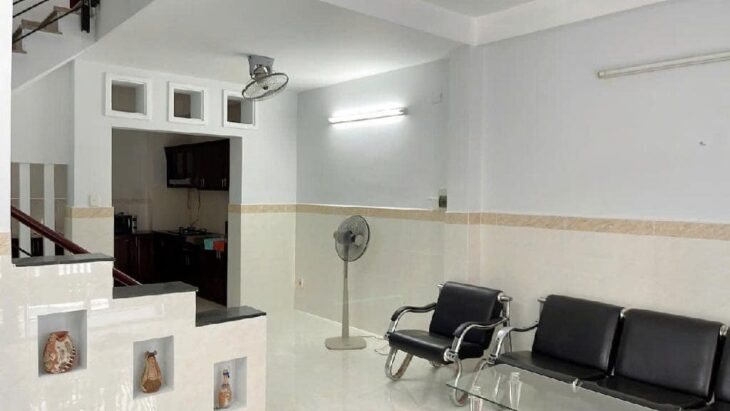 BÁN NHÀ 3 TẦNG 55M2 NGAY TRUNG TÂM QUẬN 7 – GIÁ 9.5 TỶ – SỔ HỒNG CHÍNH CHỦ