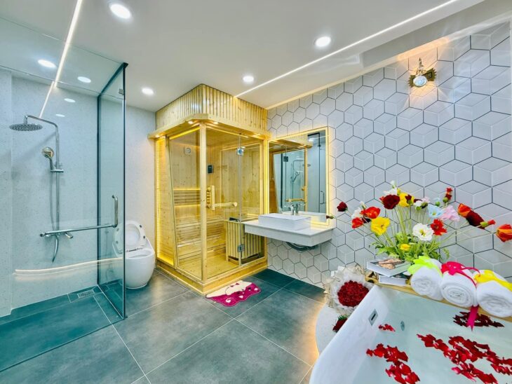 MUA NHÀ NỞ HẬU 4M ĐƯỜNG 5M 3 LẦU