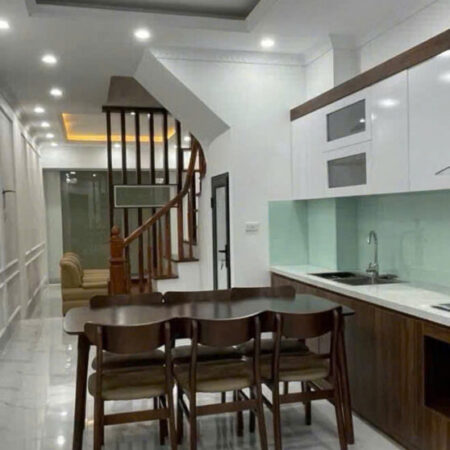 CHỦ NHÀ CẦN BÁN CẤP CĂN NHÀ XÂY 5 TẦNG, NGÕ RẤT RỘNG 2 Ô TÔ TRÁNH THOẢI MÁI, TẠI PHỐ NGỌC THỤY.