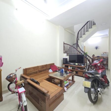 Bán nhà Tựu Liệt, Thanh Trì, dân xây thoáng trước sau, 34m2, 5.2 tỷ Bán nhà Tựu Liệt, Thanh Trì, dân xây thoáng trước sau, 34m2, 5.2 tỷ