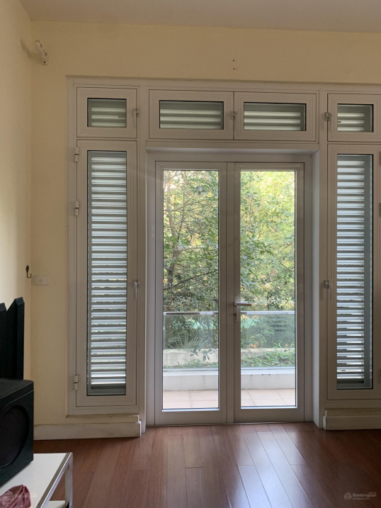 Bán biệt thự Ciputra giai đoạn1 S180m2, nội thất đầy đủ, view đẹp hướng đẹp, giá 63 tỷ