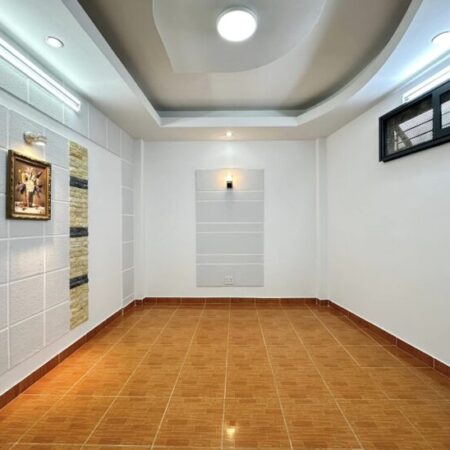 Nhà 4 Tầng Ngọc Thụy Long Biên, 52m², 4PN, 3WC, Ngõ Rộng, Giá Hấp Dẫn!”