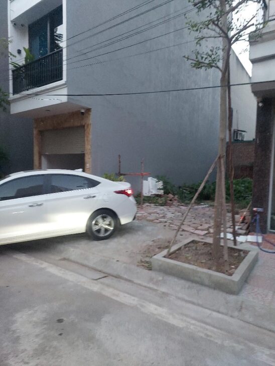 BÁN ĐẤT NGỌC THUỴ 86M ,SÁT HỒNG TIẾN , VỈA HÈ, Ô TÔ TẢI TRÁNH, NỞ HẬU , GIÁ CHỈ 10 TỶ